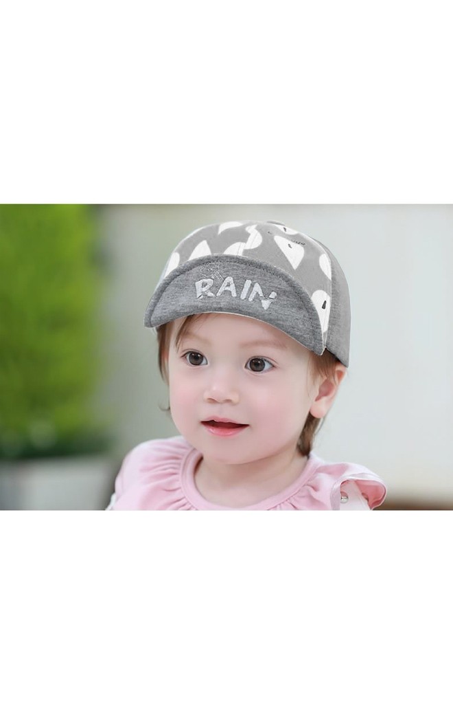 หมวกแก๊ปลายเม็ดฝน ปักอักษร RAIN จาก TUTUYA