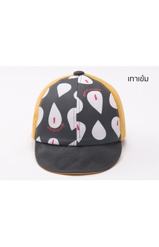 หมวกแก๊ปลายเม็ดฝน ปักอักษร RAIN จาก TUTUYA
