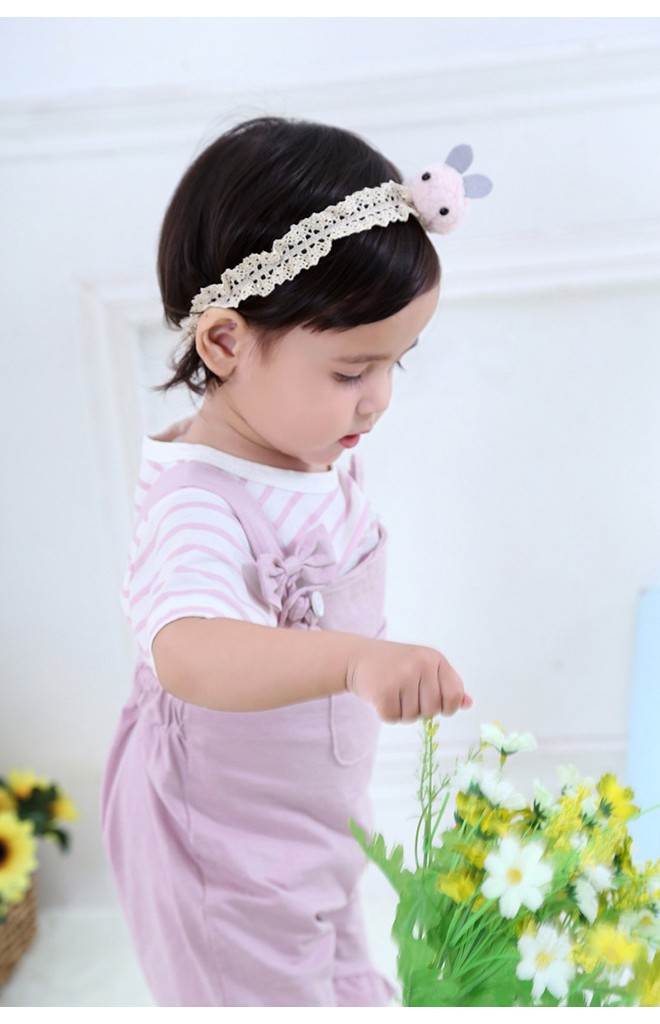 สายคาดผมแต่งตุ๊กตากระต่ายน้อย สายลูกไม้สีครีมเหลือบทอง