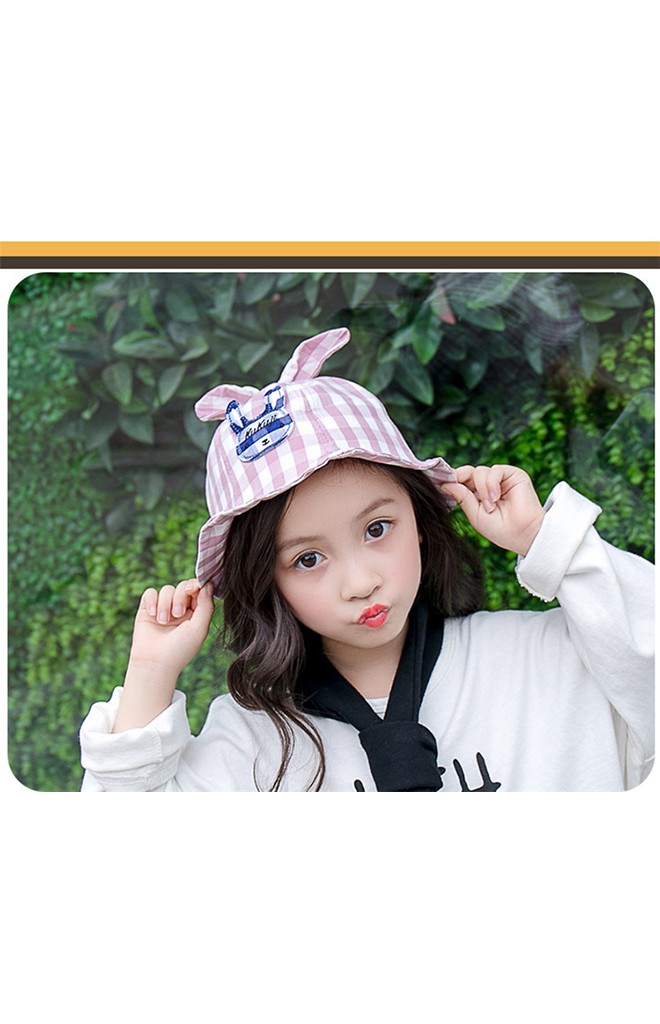 หมวกเด็กปีกรอบลายสก็อตแต่งกระต่ายน้อย จาก KUKUJI