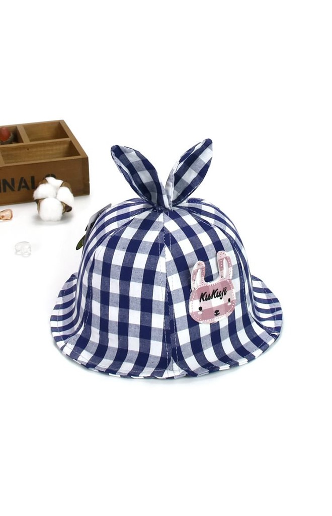 หมวกเด็กปีกรอบลายสก็อตแต่งกระต่ายน้อย จาก KUKUJI