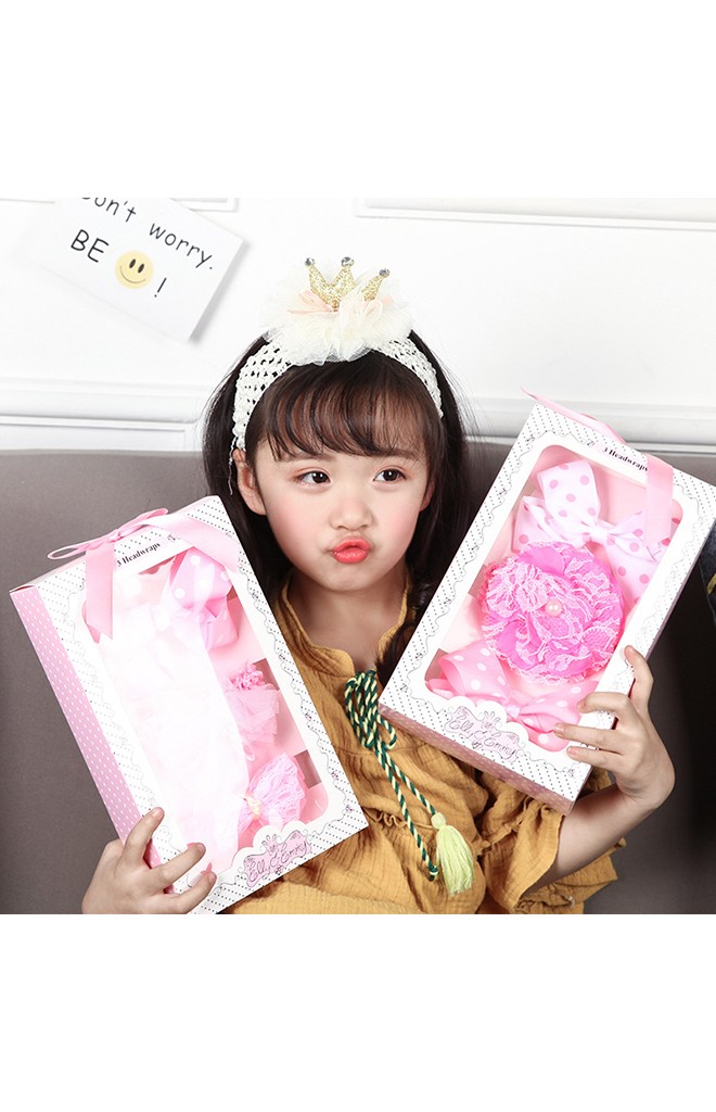 เซ็ตสายคาดผมเด็กหญิง แพ็ค 3 ชิ้น จัดเซ็ตมาในกล่องชมพู