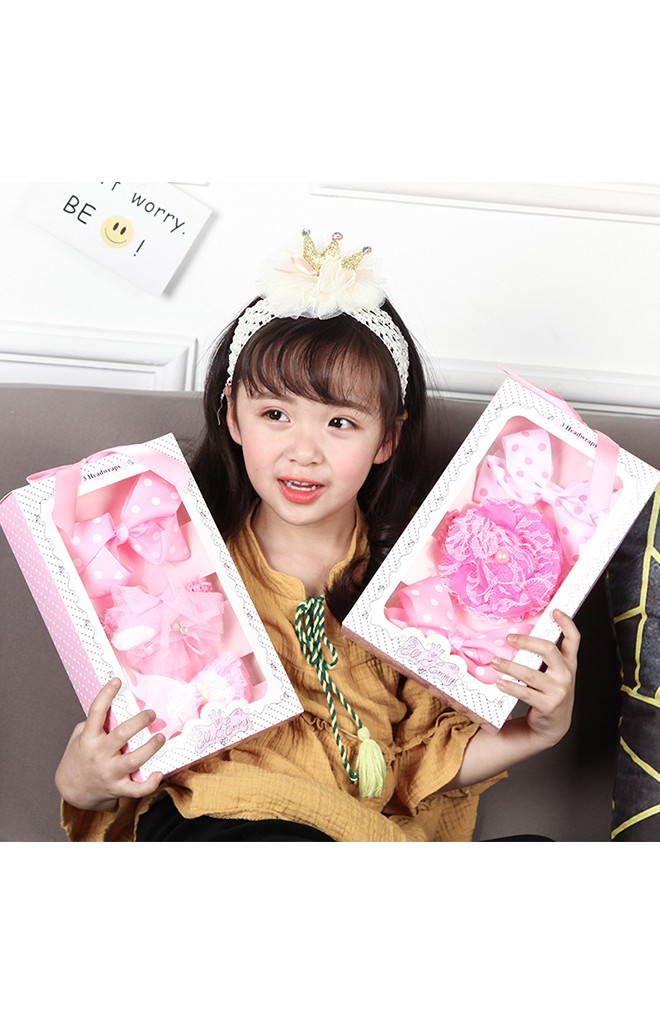 เซ็ตสายคาดผมเด็กหญิง แพ็ค 3 ชิ้น จัดเซ็ตมาในกล่องชมพู
