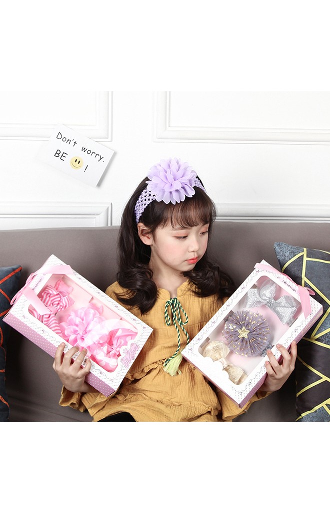 เซ็ตสายคาดผมเด็กหญิง แพ็ค 3 ชิ้น จัดเซ็ตมาในกล่องชมพู