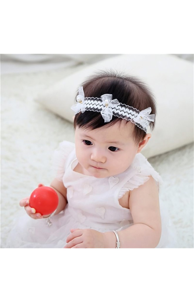 สายคาดผมลูกไม้สีขาวแต่งโบว์เล็กๆ 3 โบว์