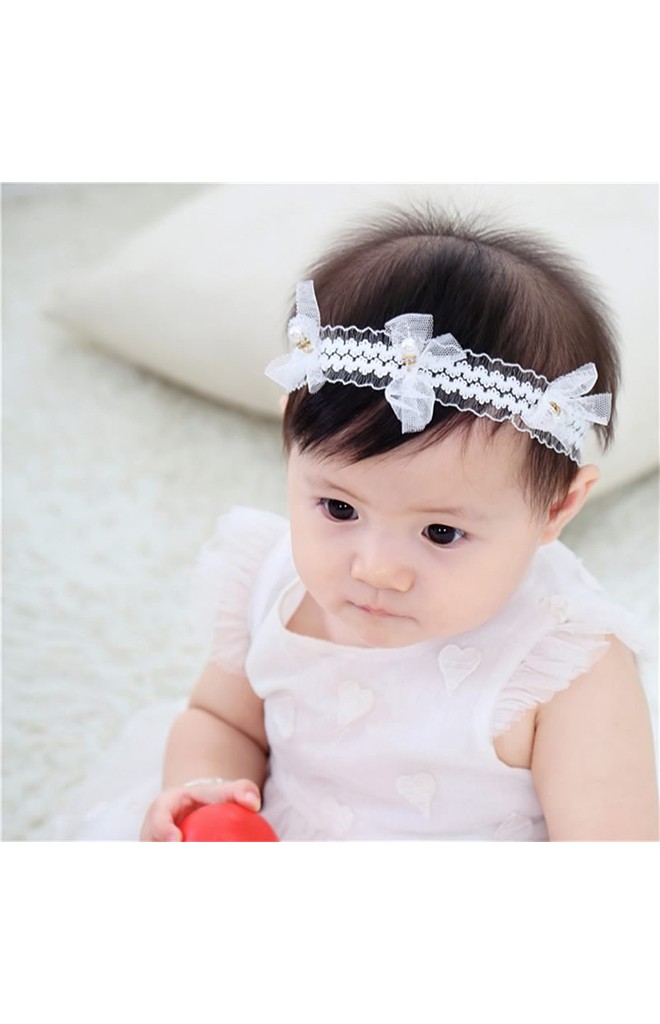 สายคาดผมลูกไม้สีขาวแต่งโบว์เล็กๆ 3 โบว์