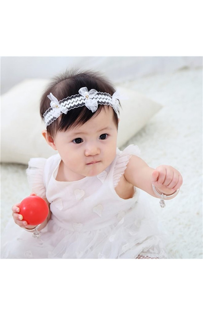 สายคาดผมลูกไม้สีขาวแต่งโบว์เล็กๆ 3 โบว์