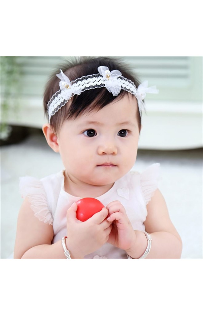 สายคาดผมลูกไม้สีขาวแต่งโบว์เล็กๆ 3 โบว์
