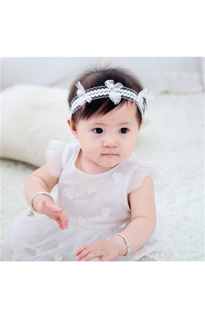 สายคาดผมลูกไม้สีขาวแต่งโบว์เล็กๆ 3 โบว์