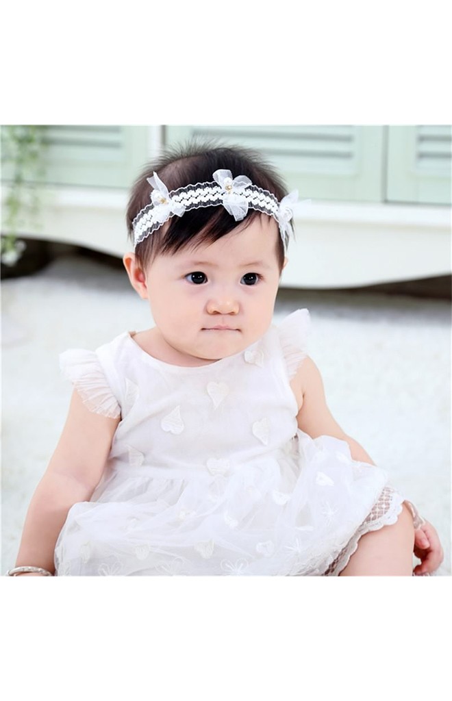 สายคาดผมลูกไม้สีขาวแต่งโบว์เล็กๆ 3 โบว์
