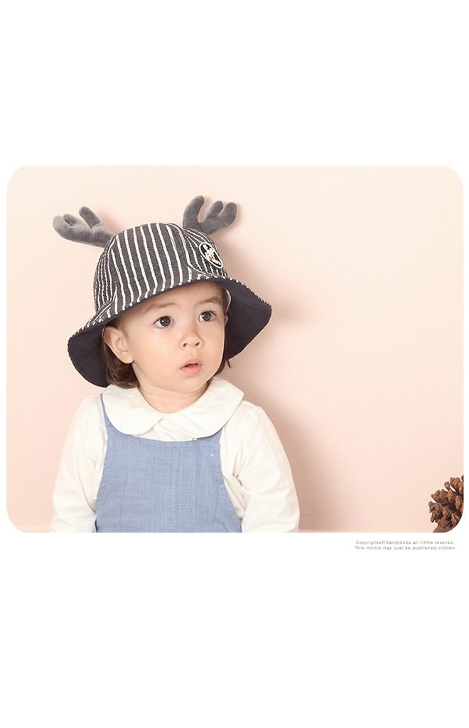 หมวกปีกรอบลายทางแต่งเขากวาง KUKUJI