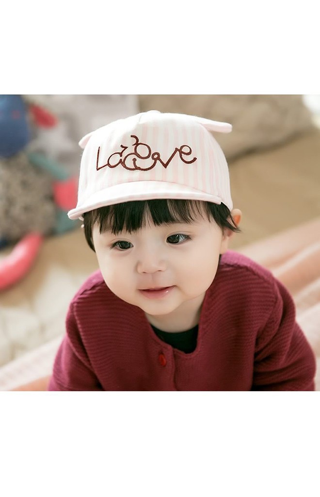 หมวกแก๊ปเด็กลายทางปักมิกกี้อักษร Love แต่งหูน่ารัก GZMM