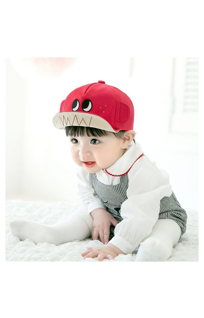 หมวกแก๊ปปักตาโตแต่งหูน่ารัก จาก GZMM