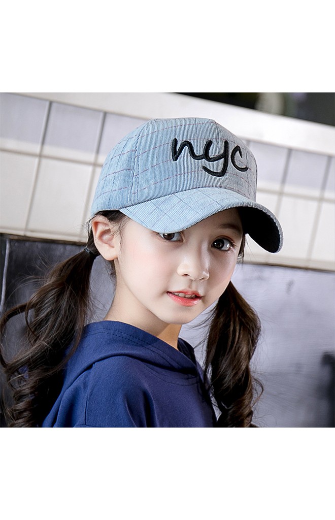 หมวกแก๊ปลูกฟูกลายตาราง ปัก nyc จาก KUKUJI
