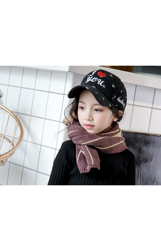 หมวกแก๊ปลูกฟูกลายหัวใจ ปัก I Love You จาก KUKUJI