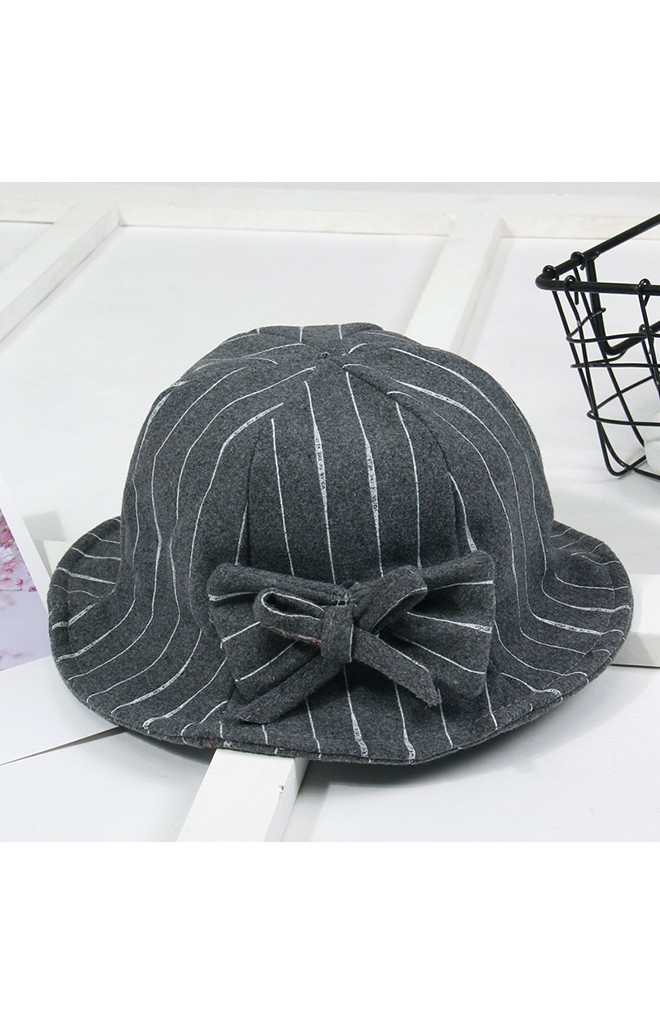หมวกปีกรอบผ้าฟลีซลายทาง ด้านหลังแต่งโบว์ KUKUJI