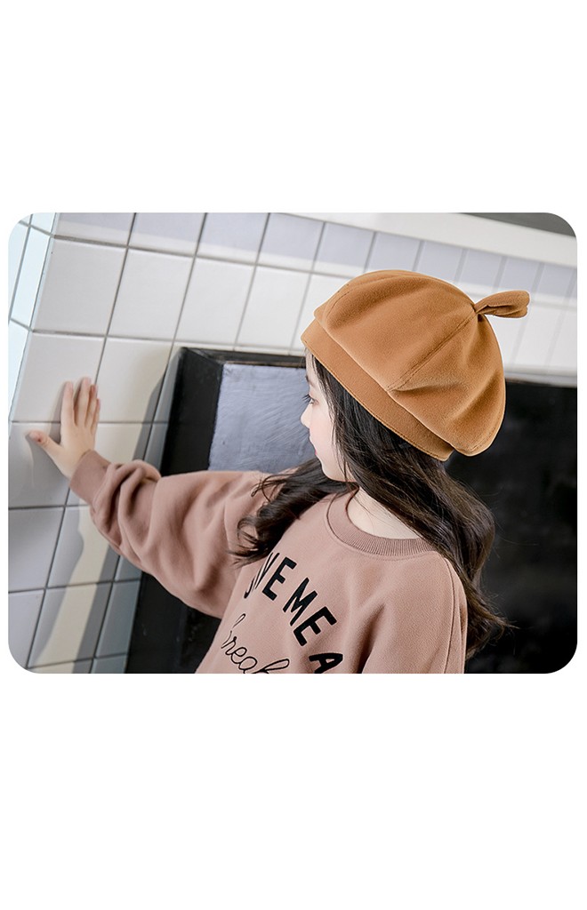 หมวกเบเร่ต์เด็กผ้ากำมะหยี่ ด้านบนแต่งหูกระต่าย KUKUJI