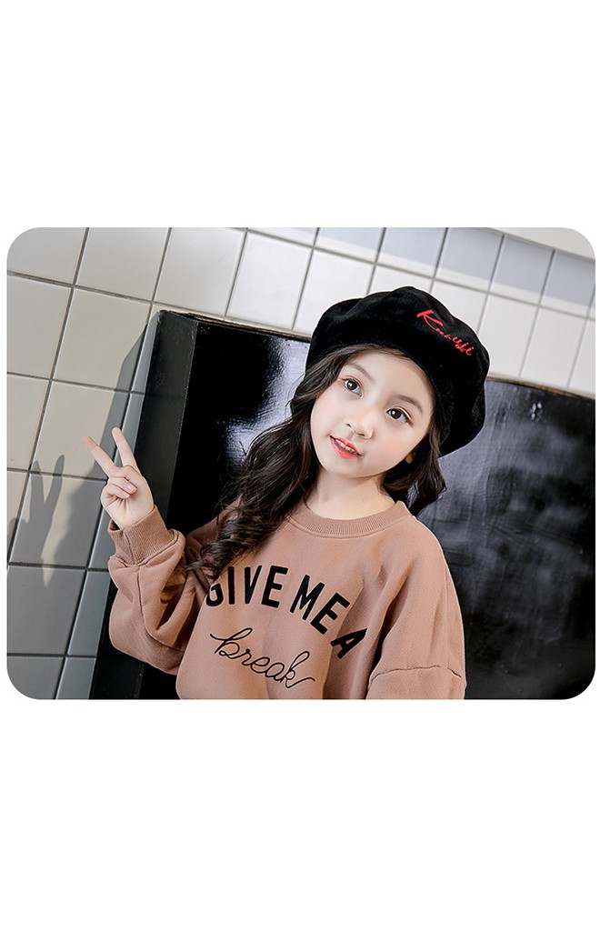หมวกเบเร่ต์เด็กผ้ากำมะหยี่ ด้านบนแต่งหูกระต่าย KUKUJI