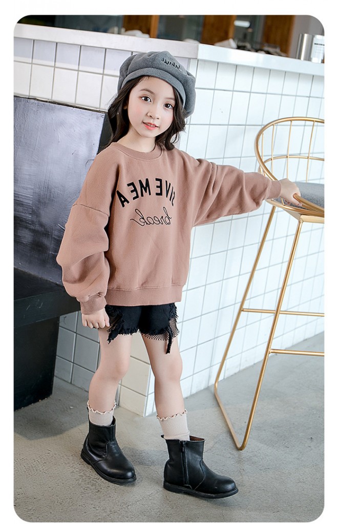 หมวกเบเร่ต์เด็กผ้ากำมะหยี่ ด้านบนแต่งหูกระต่าย KUKUJI