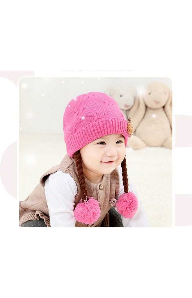 หมวกไหมพรมแต่งแครอทคู่ มีเปียปลายแต่งปอมปอม