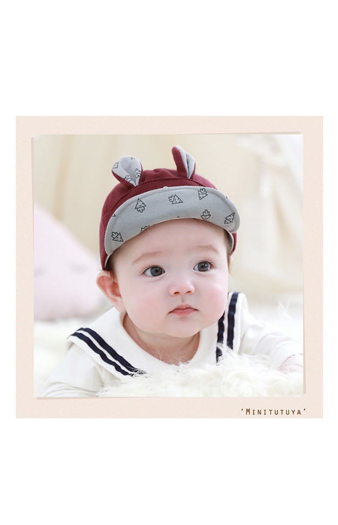 หมวกแก๊ปเด็กแต่งหูกระต่ายเล็กปักแครอท TUTUYA