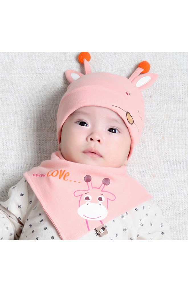 เซ็ตหมวกยีราฟมาพร้อมผ้ากันเปื้อนสามเปลี่ยม