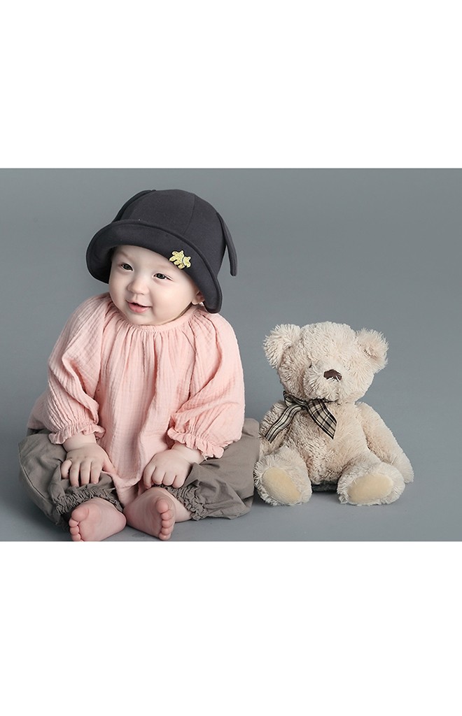 หมวกปีกรอบแต่งหู ปัก MiLKY FRiENDS