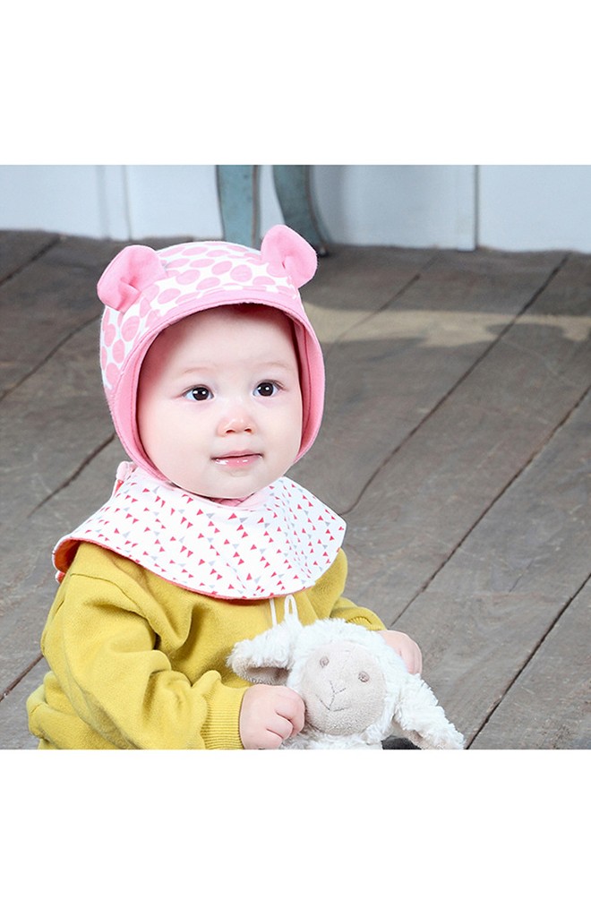 ผ้ากันเปื้อนเด็กแบบโค้งลายน่ารัก