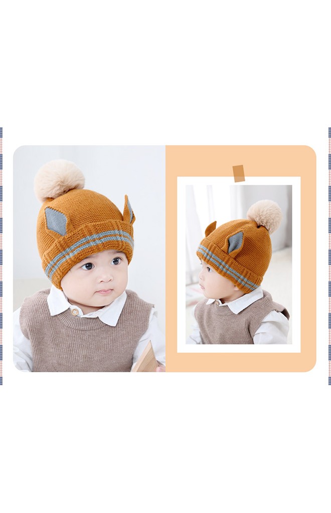 หมวกไหมพรมแต่งหูแหลม ด้านบนแต่งปอมปอมขนมิ้ง