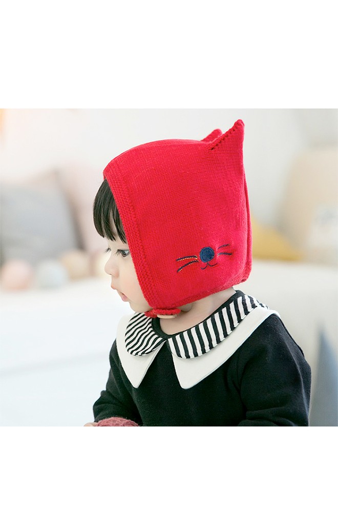 หมวกไหมพรมแมวน้อยหูตั้ง มีสายคล้องติดกระดุมใต้คาง GZMM