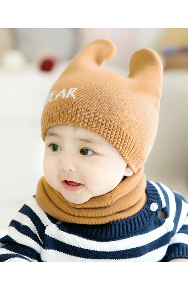 เซ็ตหมวกไหมพรมหูตั้ง อักษร I M BEAR มาพร้อมผ้าสวมคอ GZMM