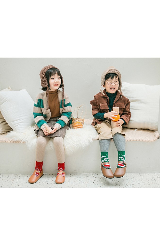 ถุงเท้าเด็กเซ็ตปีใหม่(C027) แบบหนาแพ็ค 3 คู่ สีเขียว แดง และ น้ำเงิน