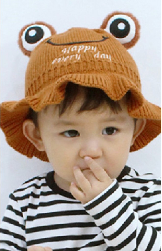 หมวกปีกรอบไหมพรมกบยิ้ม ปัก Happy every day หมวกปีกรอบไหมพรมกบยิ้ม ปัก Happy every day