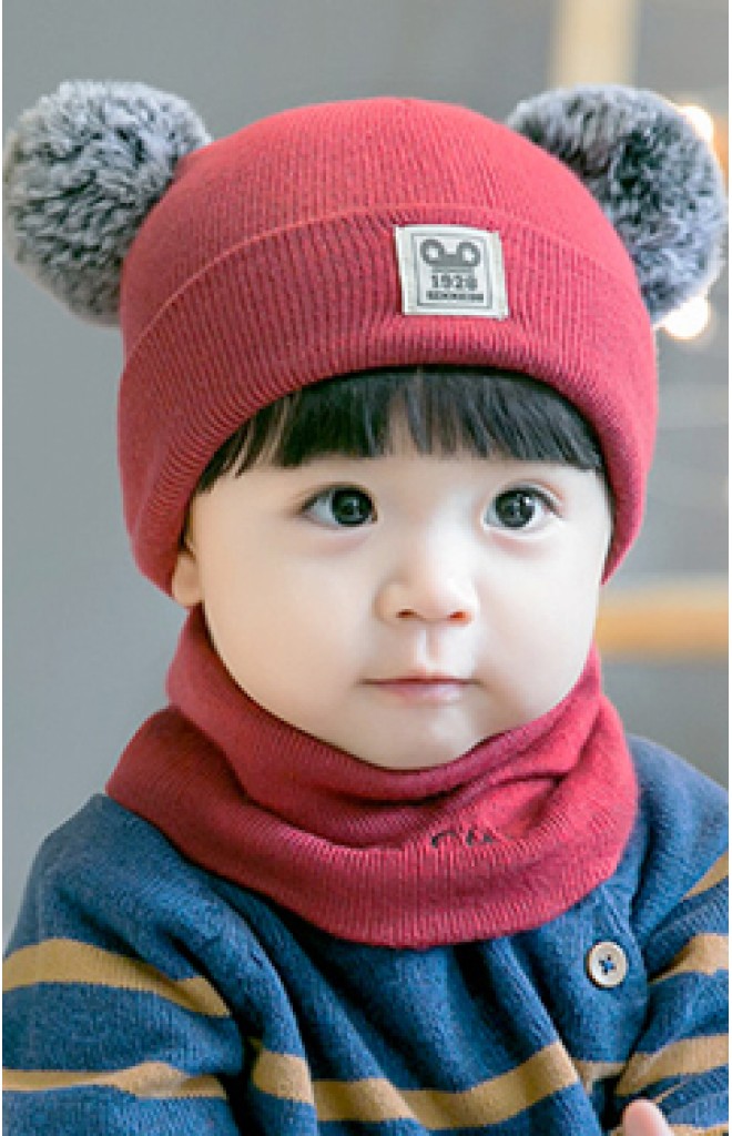 เซ็ตหมวกแต่งปอมปอมขนมิ้งมาพร้อมผ้าสวมคอ ปัก I am cute จาก GZMM เซ็ตหมวกแต่งปอมปอมขนมิ้งมาพร้อมผ้าสวมคอ ปัก I am cute จาก GZMM