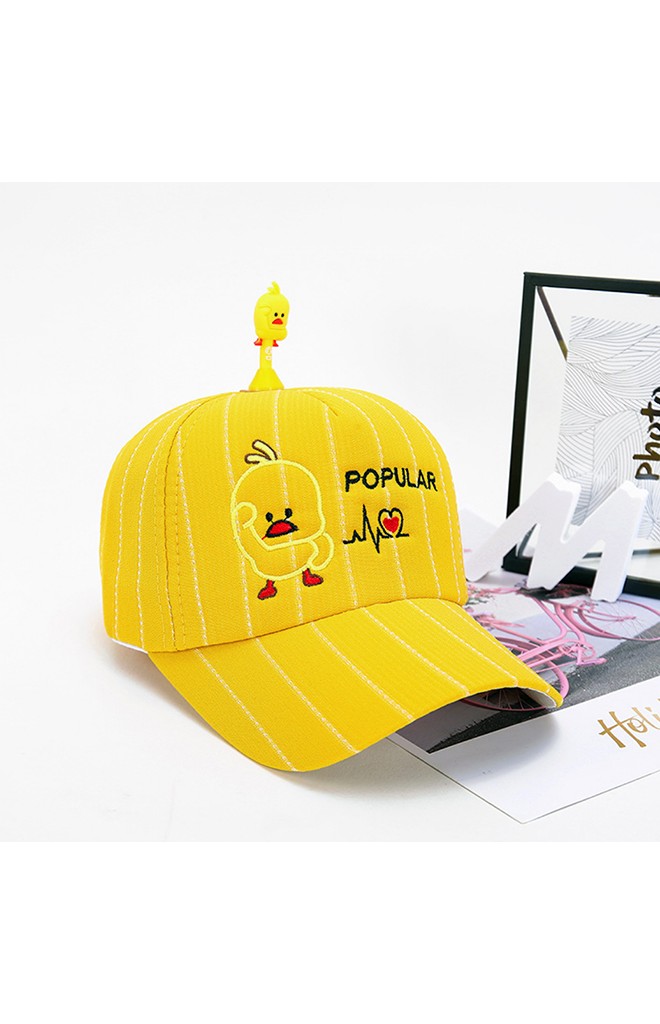 หมวกแก๊ปลายทางปักเป็ดน้อย ด้านบนแต่งตุ๊กตาเป็ด KUKUJI