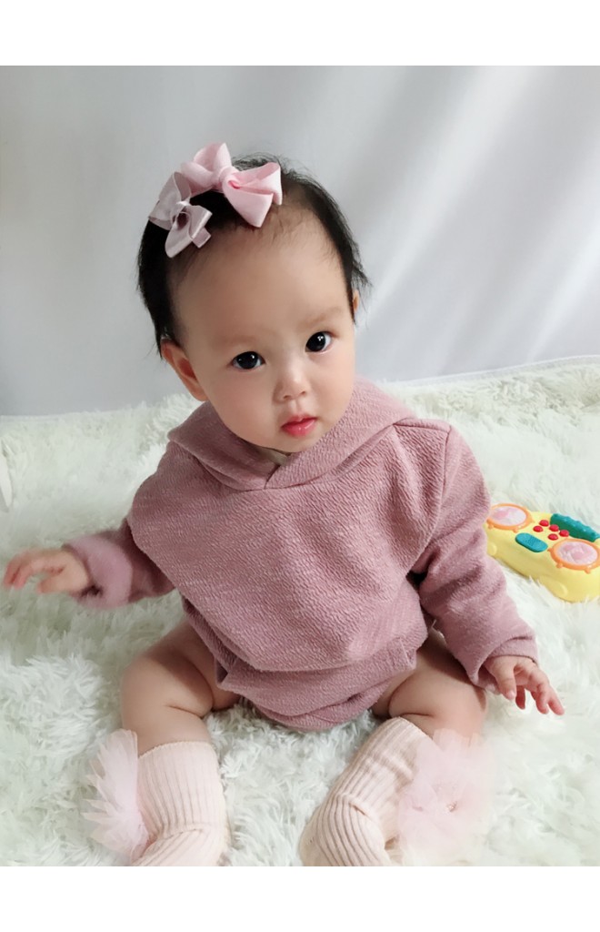 เซ็ตรับขวัญเซ็ต 4 ชิ้น โทนสีชมพูนู้ด-โอลโรส ถุงเท้าและผ้าคาดผมผ้าโปร่งแต่งดาวเงิน กิ๊บโบว์