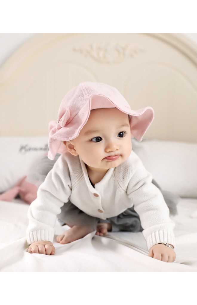 หมวกสาวน้อยปีกกว้างแต่งโบว์น่ารัก