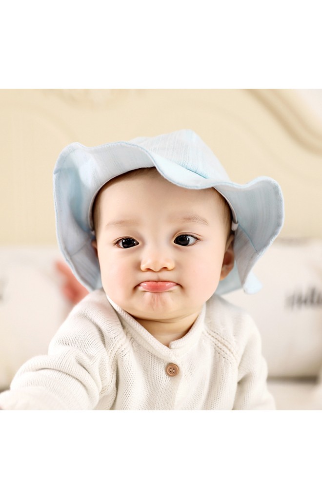 หมวกสาวน้อยปีกกว้างแต่งโบว์น่ารัก