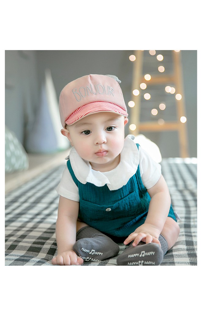 หมวกแก๊ปเด็ก ปัก BONJOUR จาก GZMM