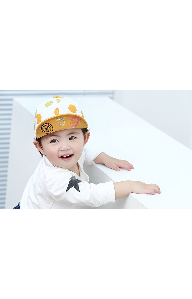หมวกแก๊ปลายจุด ใต้ปีกหมวกปักการ์ตูนยิ้ม พ่อ แม่ ลูก KUKUJI