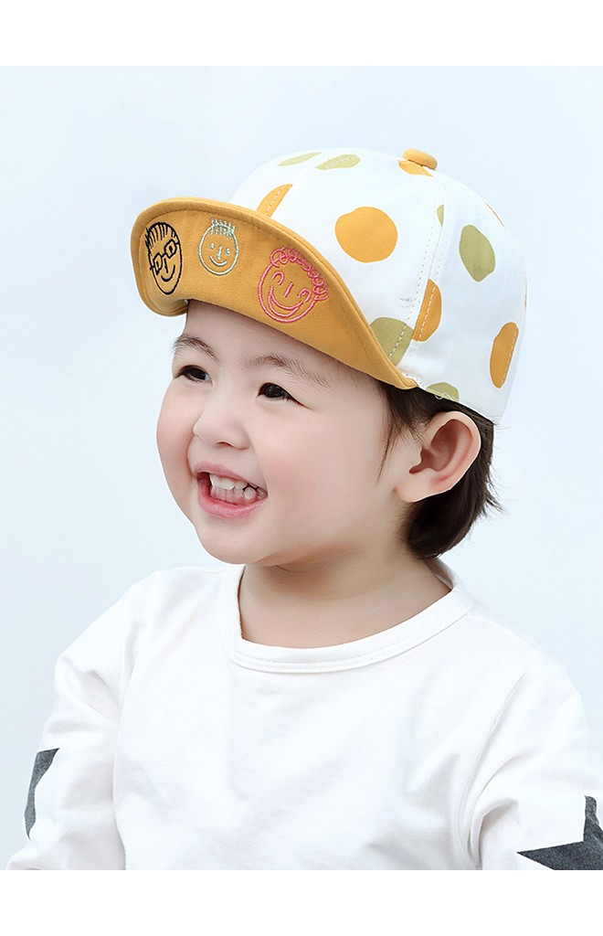 หมวกแก๊ปลายจุด ใต้ปีกหมวกปักการ์ตูนยิ้ม พ่อ แม่ ลูก KUKUJI