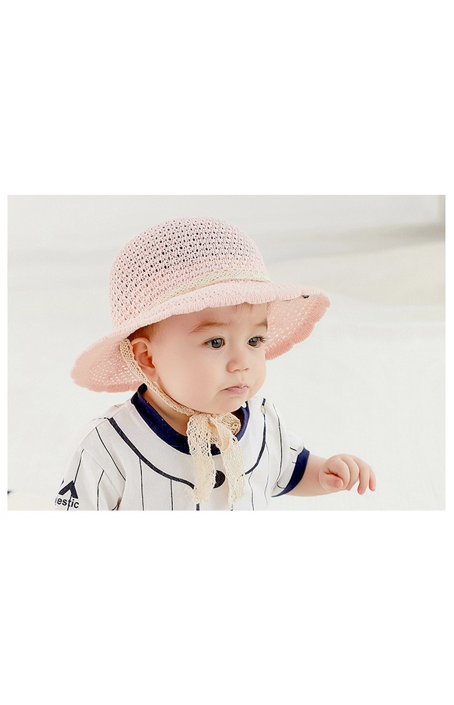 หมวกปีกรอบ ปัก Hello Summer พร้อมสายคล้องผูกใต้คาง จาก GZMM
