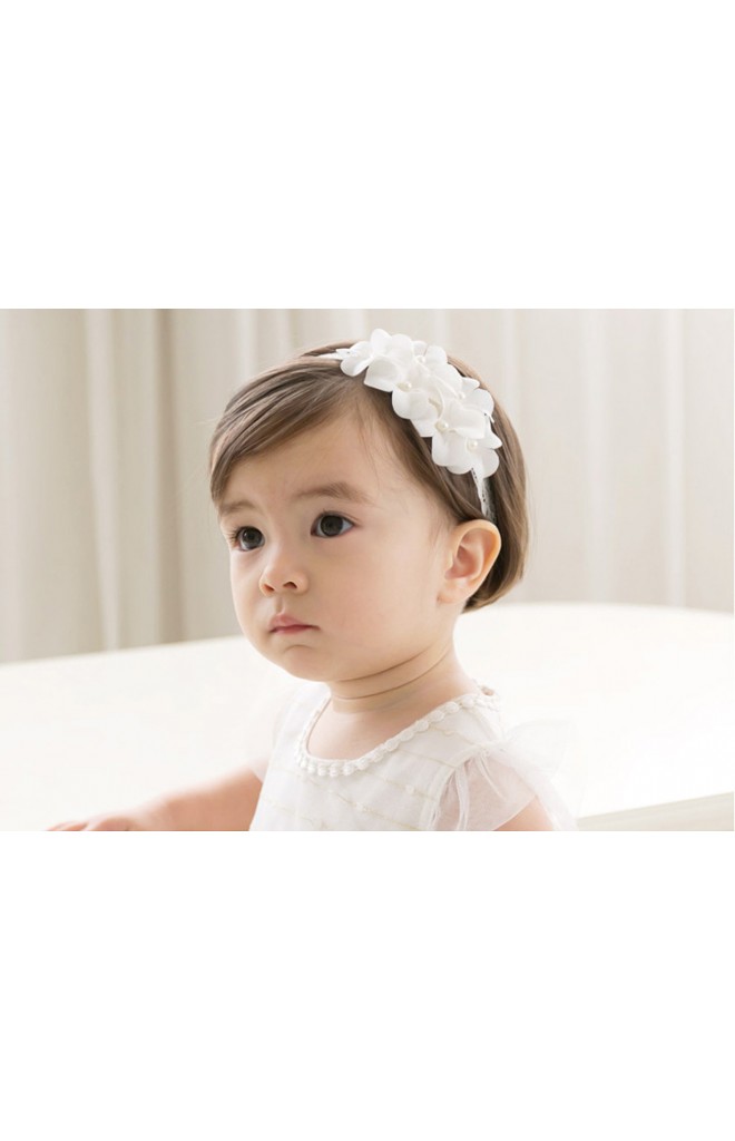 สายคาดผมช่อดอกไม้ 6 ดอกสีขาว สายลูกไม้ยืด