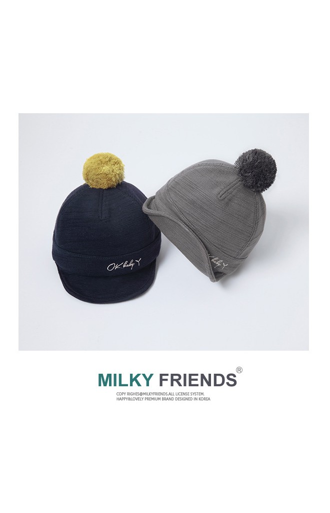 หมวกแก๊ปปัก OK baby ด้านบนแต่งปอมปอม MILKY FRIENDS