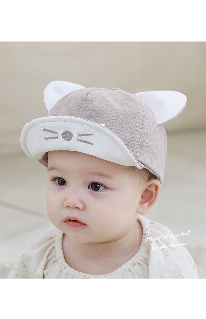 หมวกแก๊ปแมวน้อยหูตั้ง จาก TUTUYA