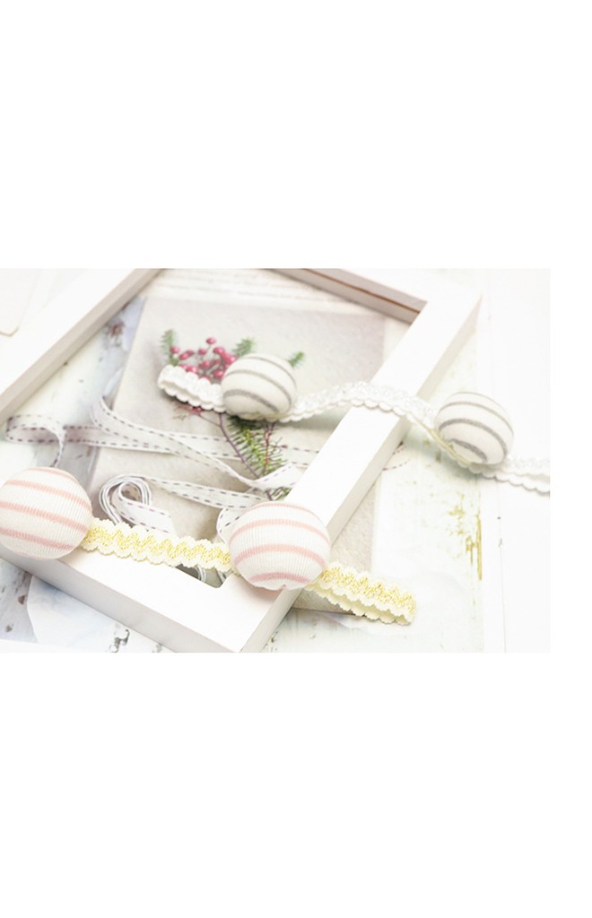 สายคาดผมแต่งปอมปอมลายทาง จาก Angel Neitiri