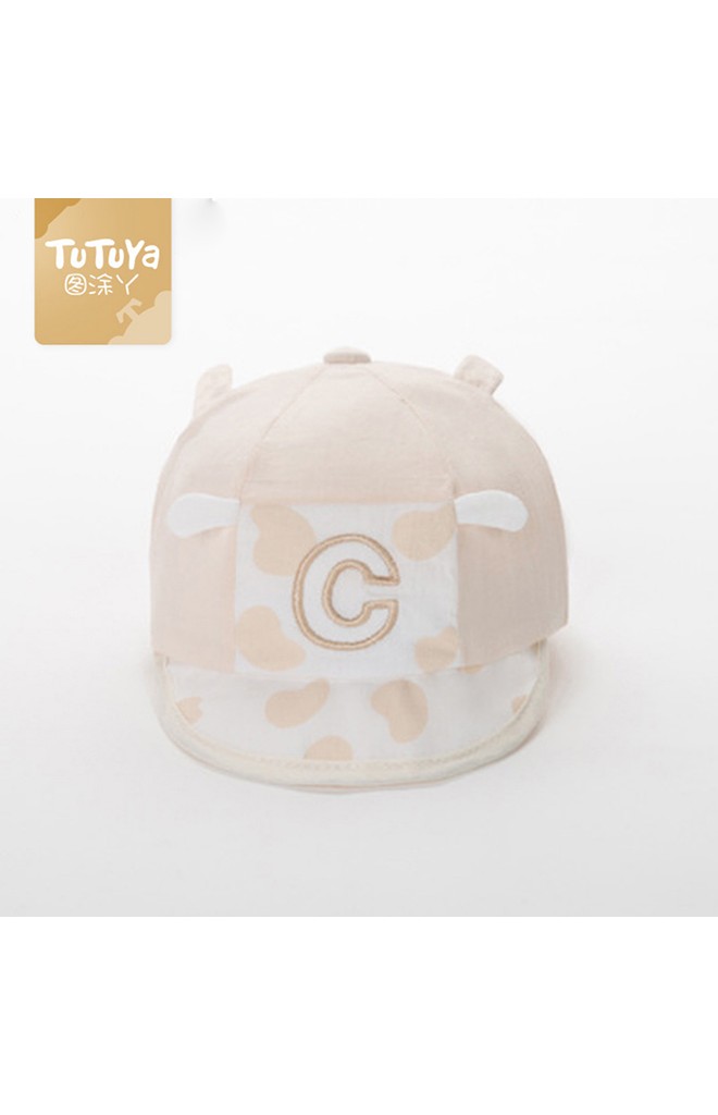 หมวกแก๊ปเด็กเล็กลายวัว ปักอักษร C จาก TUTUYA