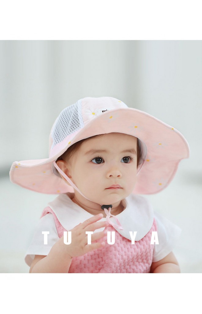 หมวกปีกกว้างสาวน้อยลายดอกไม้ขาว จาก TUTUYA