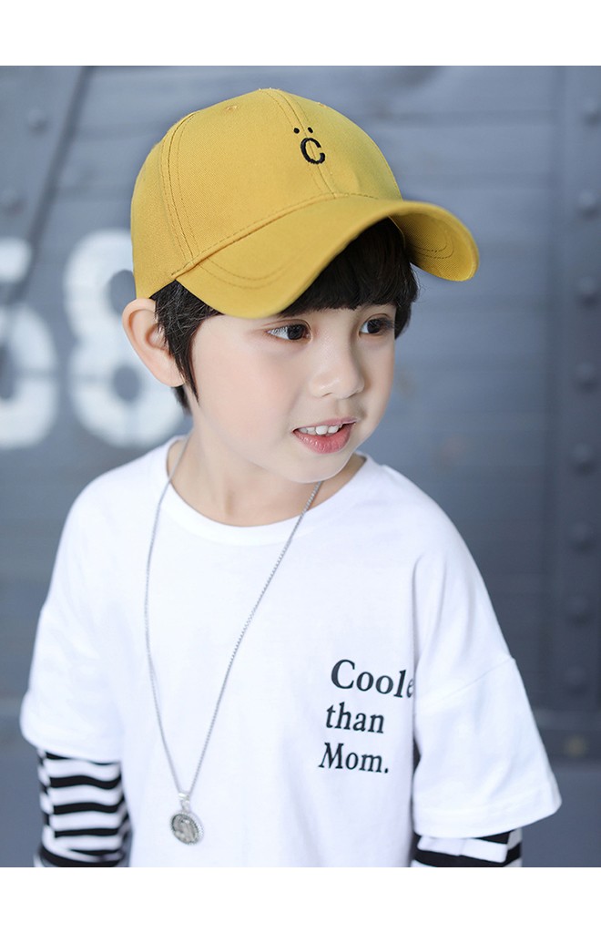 หมวกแก๊ปเด็กปัก C ด้านหลังปัก I LIKE PEOPLE จาก KUKUJI