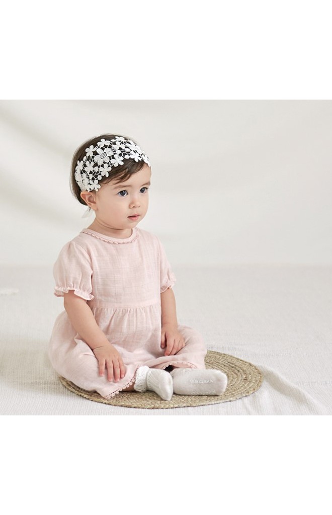 ผ้าคาดผมลูกไม้สีขาว ด้านหลังยางยืด แต่งโบว์